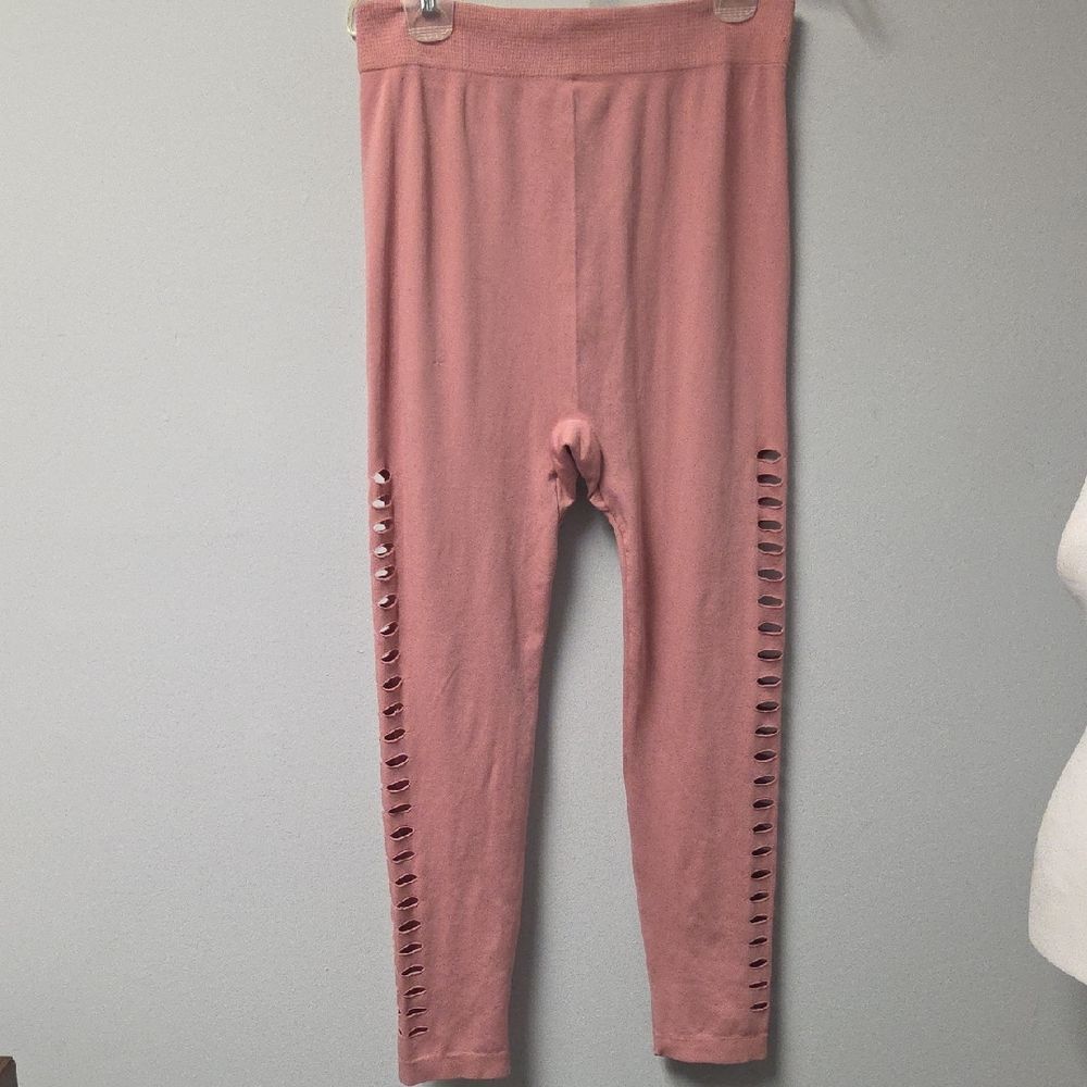 Pink Leggings with Decorative Cutouts and Elastic Waistband